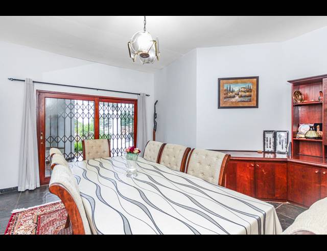5 BEDROOM FREEHOLD FOR SALE IN NORTHCLIFF